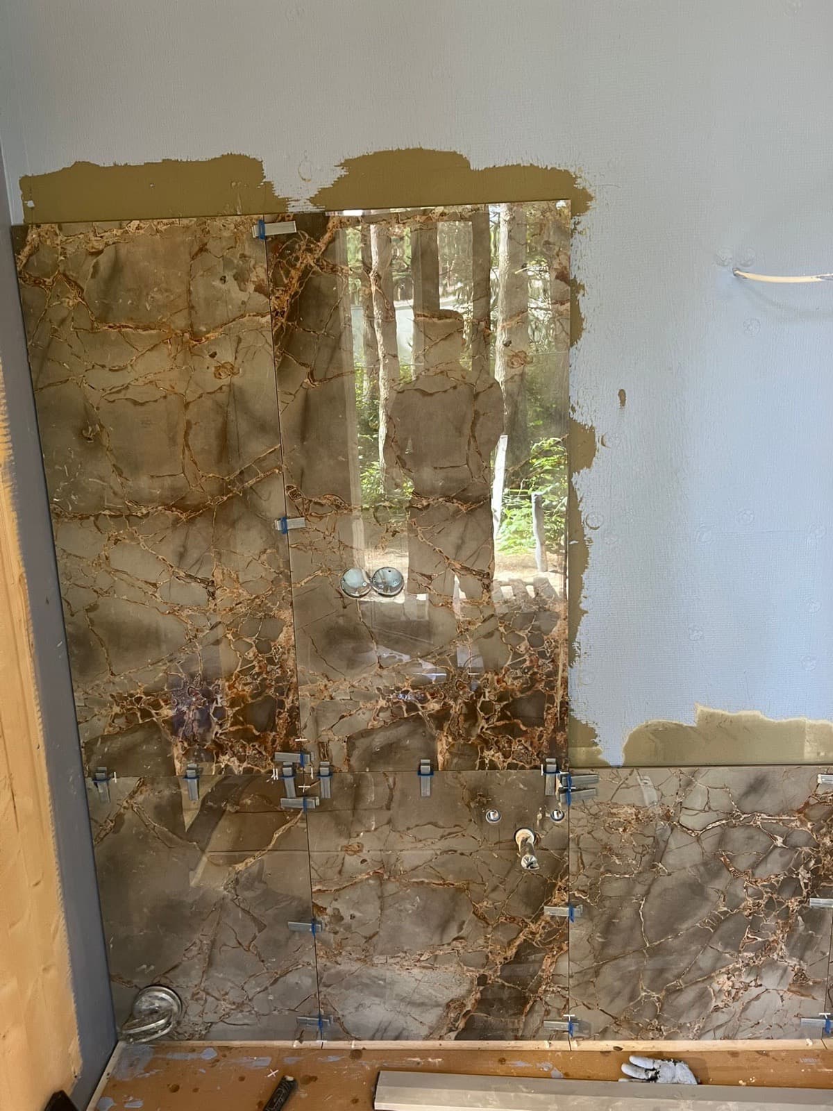 Vannitoa remont - seinaplaatide paigaldus ja vannitoa viimistlustööd töö käigus