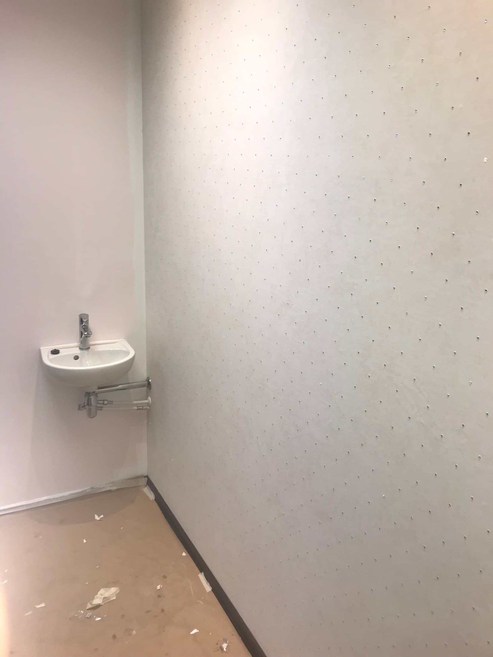 Maalritööde ja tapeetimise tulemus Kesklinna korteris