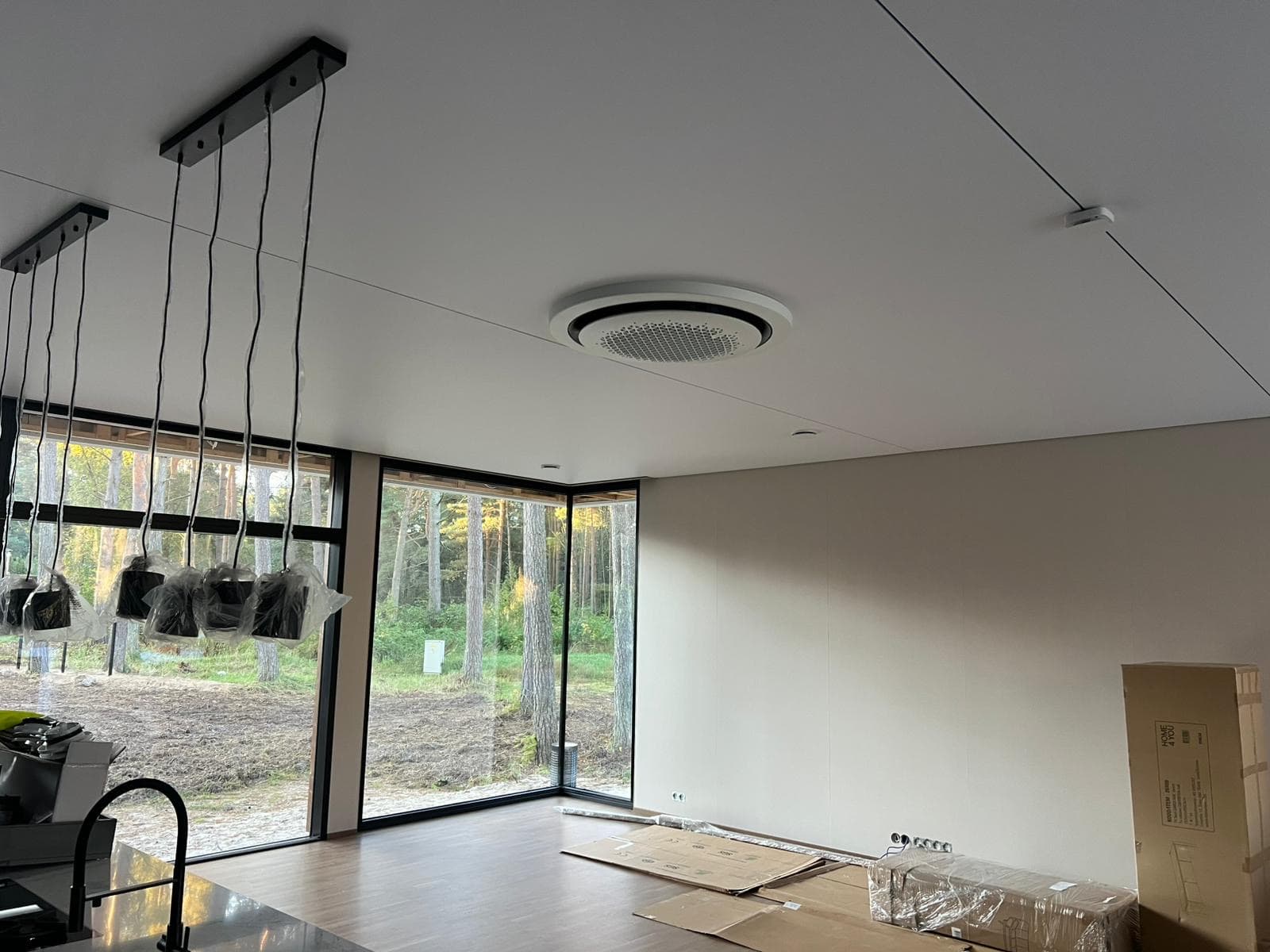 Valmis WPC seinapaneelide paigaldus Kakumäe majas