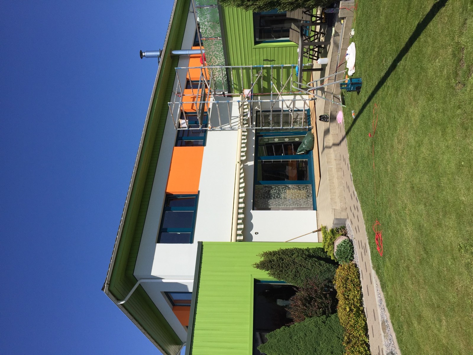 Fassaadi värvimise tulemus Kakumäe objektil