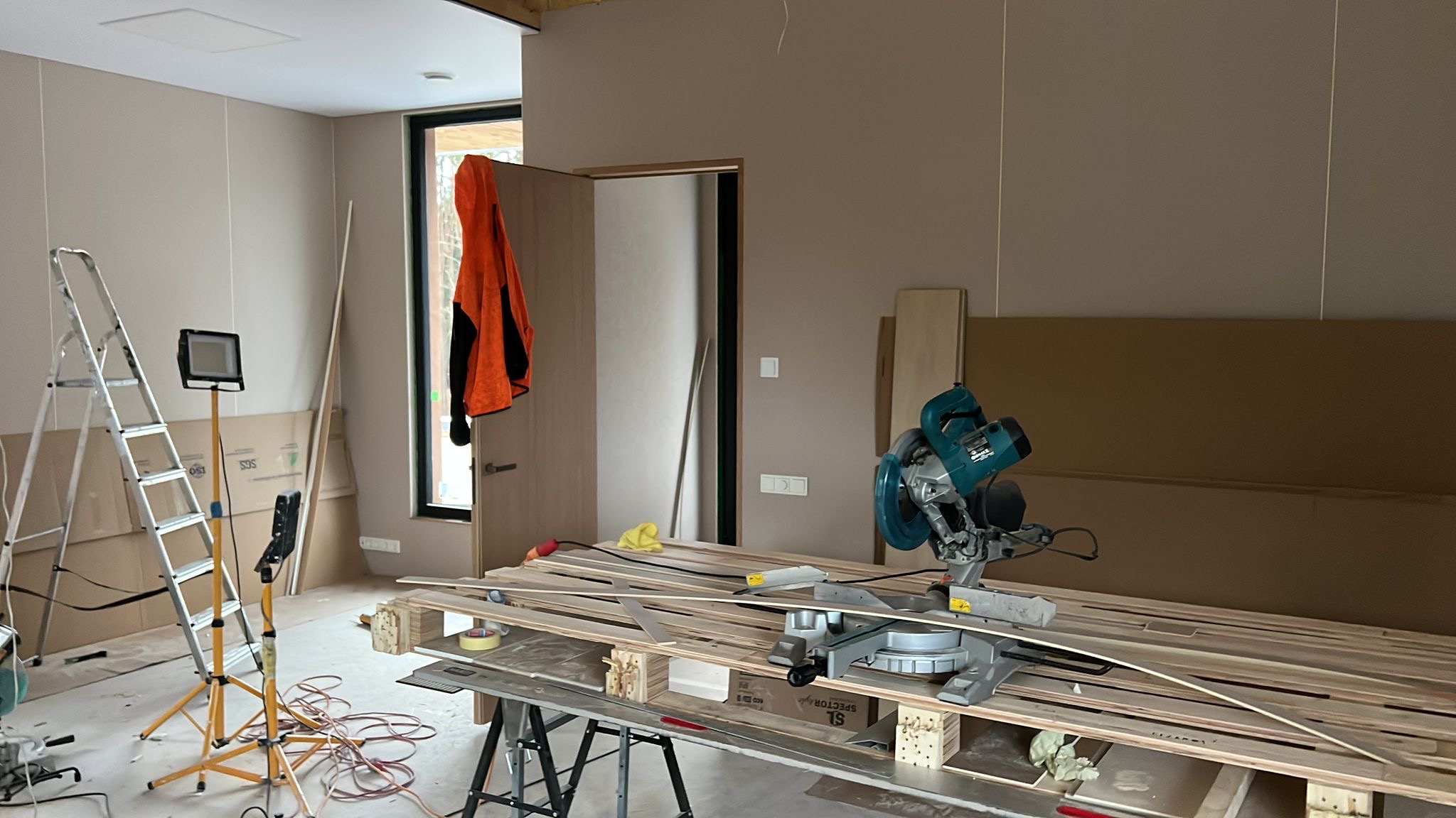 Valmis WPC seinapaneelid Kakumäe maja viimistlusel