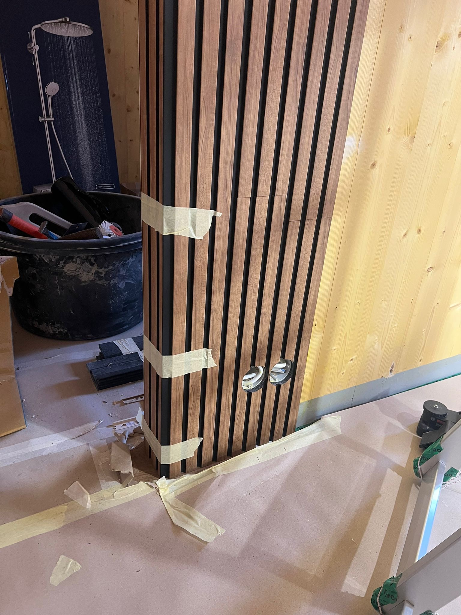 WPC seinapaneelide paigaldus Kakumäe majas