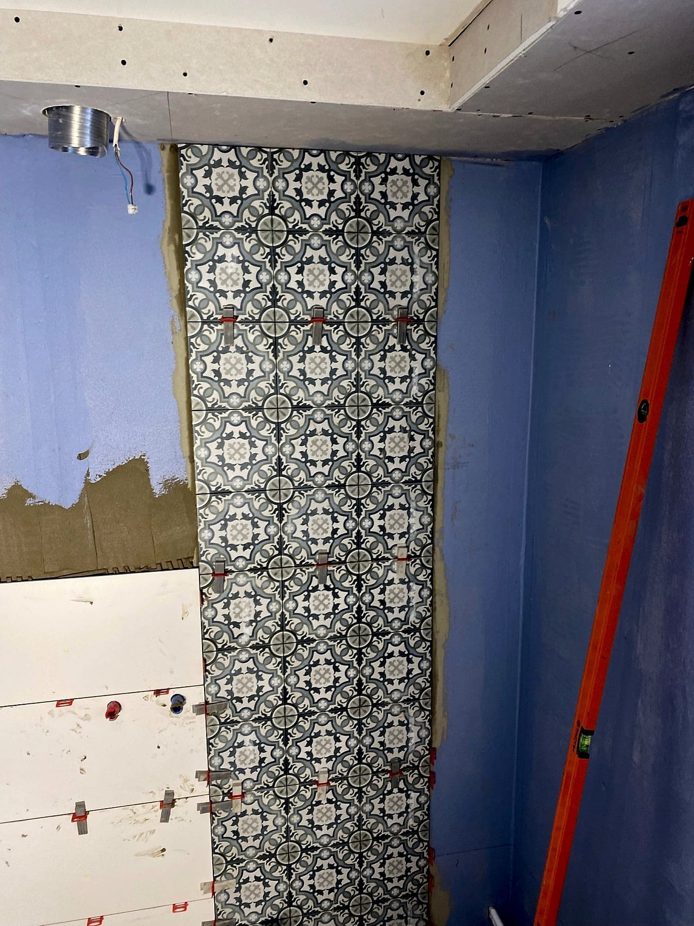 Vannitoa remont ja plaatimine Tallinnas ja Harjumaal - hüdroisolatsioon, plaatimine ja lõppviimistlus